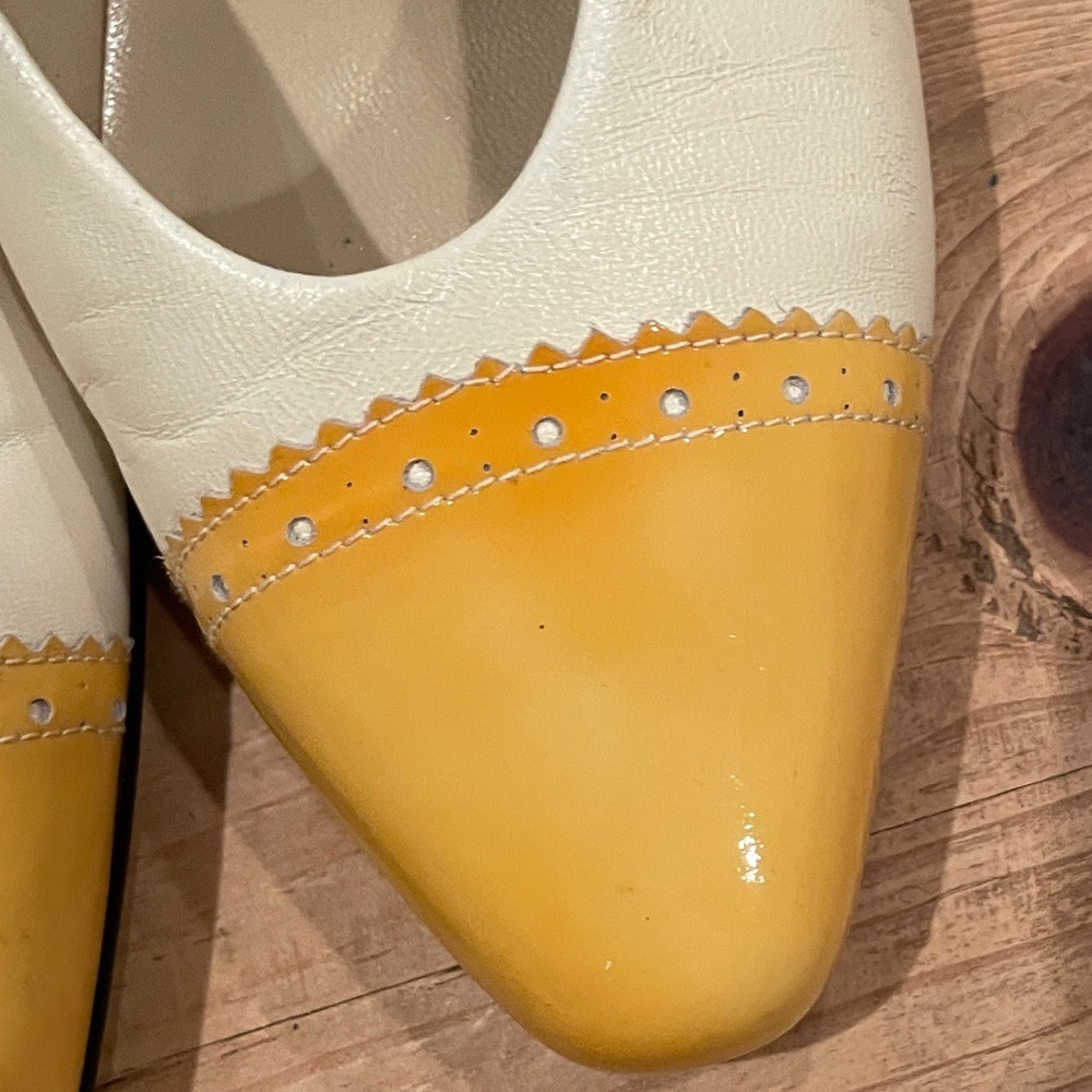 Vintage Etienne Aigner cream yellow patent leather shoes Classy Old Money 7M - Picture 5 of 7